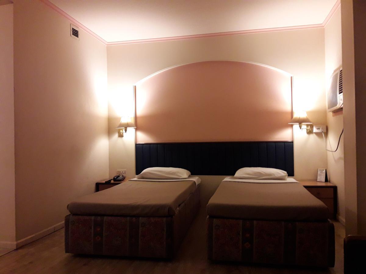 Hotel Bluehill Bhavnagar Zewnętrze zdjęcie