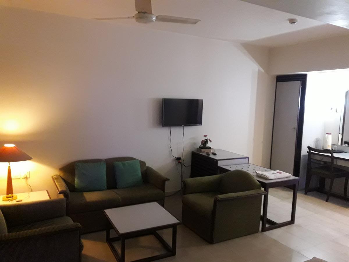 Hotel Bluehill Bhavnagar Zewnętrze zdjęcie