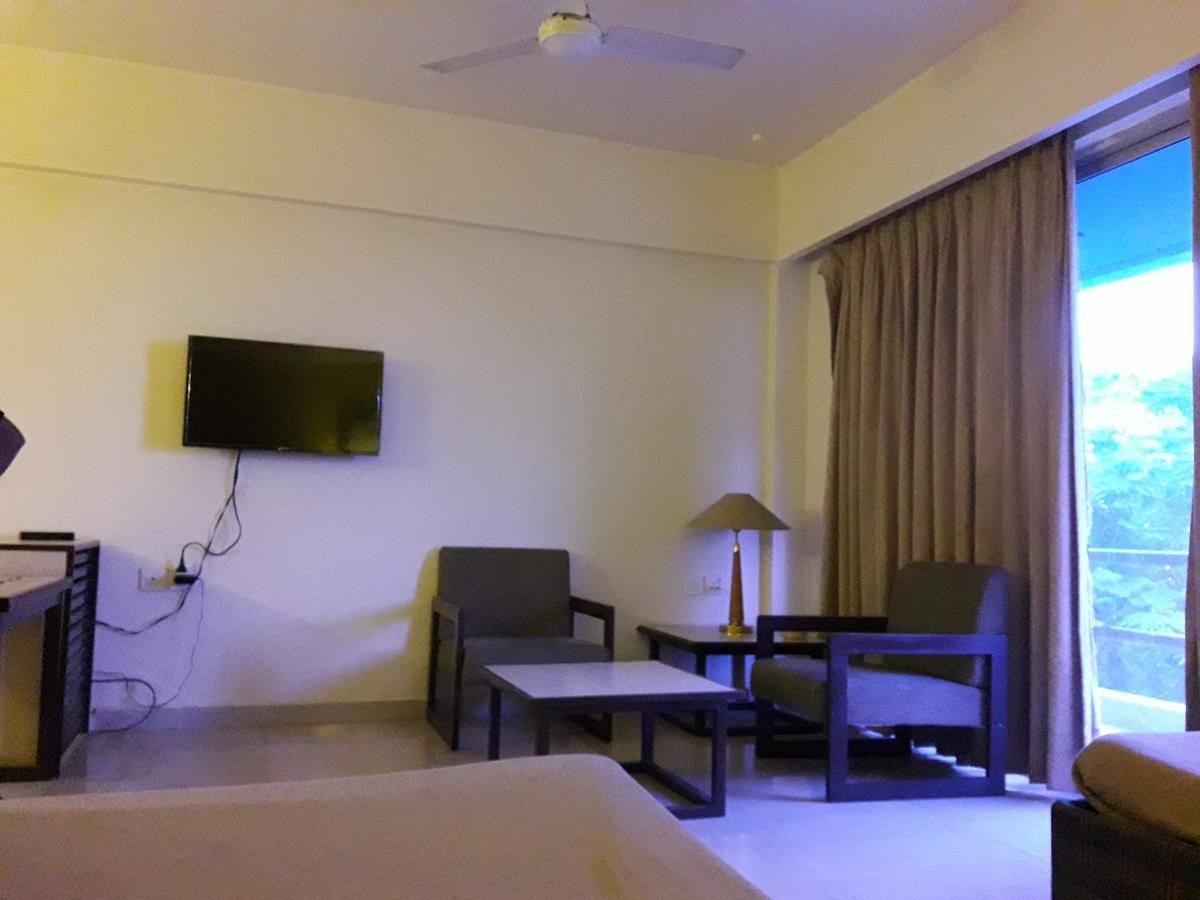 Hotel Bluehill Bhavnagar Zewnętrze zdjęcie